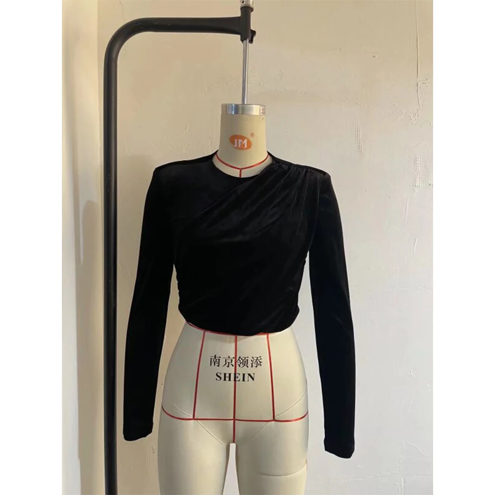 Женский бархатный свитер на молнии с круглым вырезом