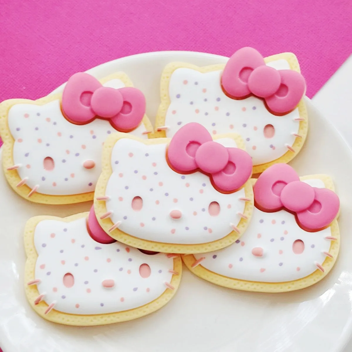 

Kawaii Cartoon Anime Hello KT Biscuit Shape Flatback Resin Miniatures Toy DIY Crafts Phone Shell Patch Hair Accessories Kids Toy