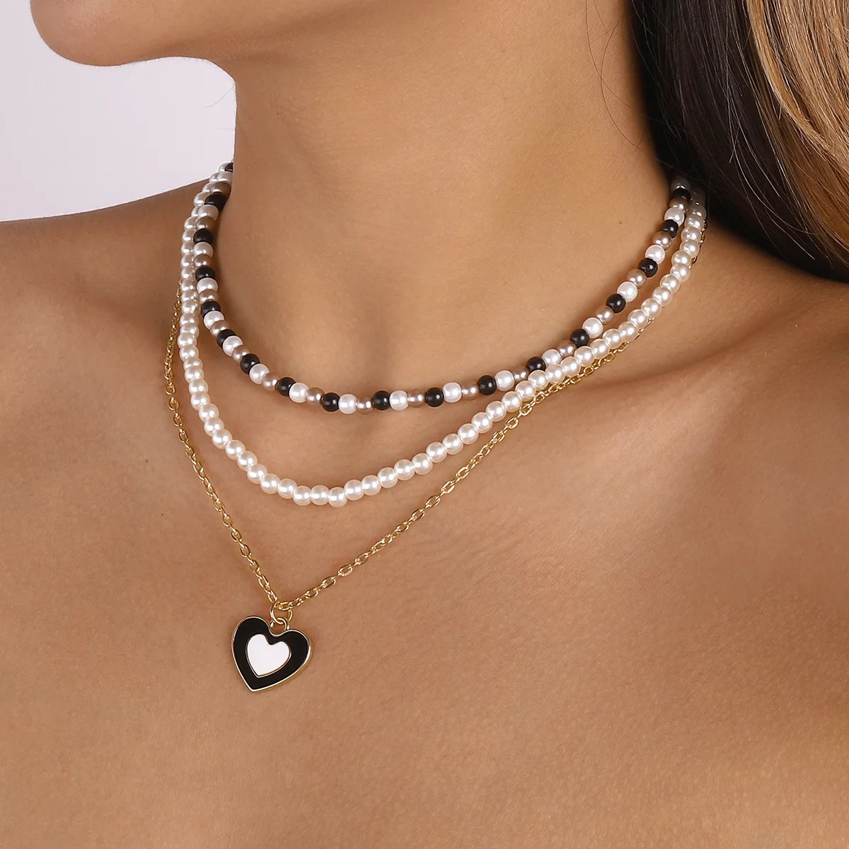 

Цепочка с подвеской в виде сердца Женская, многослойное ожерелье из металла под жемчуг, бисер, до ключицы, Модная бижутерия, 2022