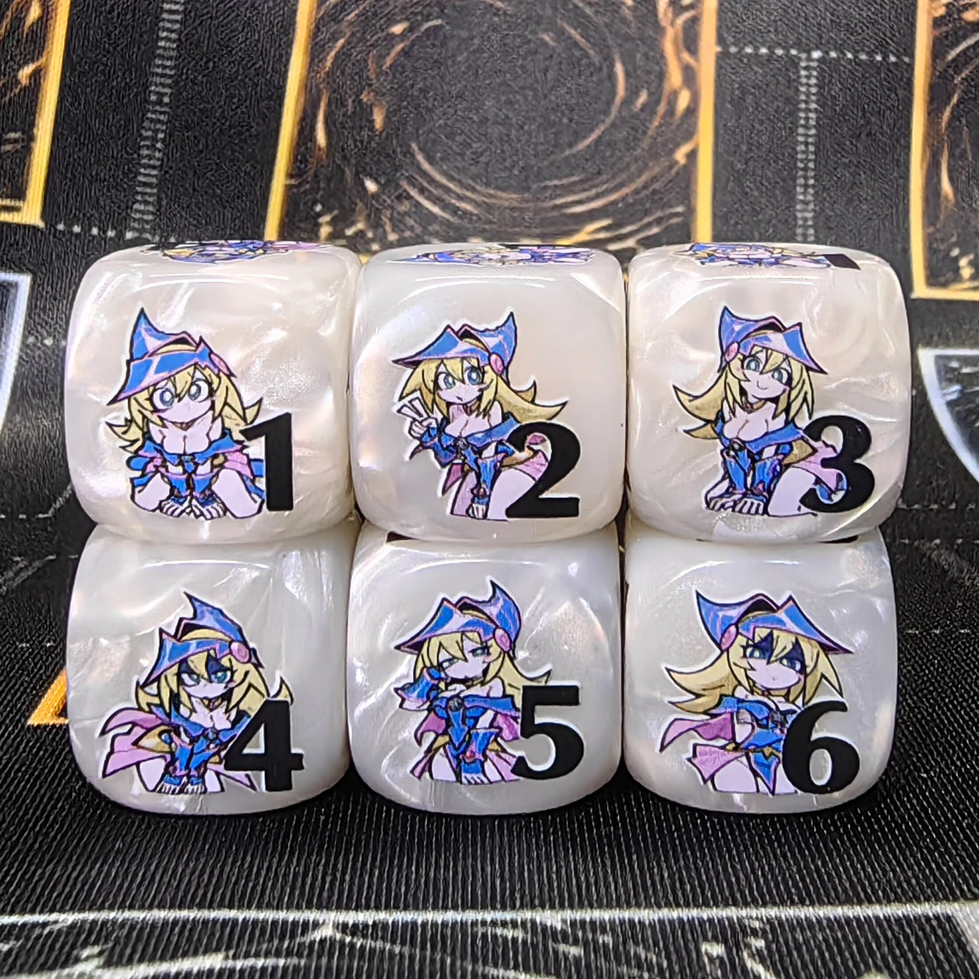 Фото 16 мм DIY набор для самостоятельного изготовления Yu-Gi-Oh! Черные кубики «Магица» для настольной игры YGO, аниме-атрибутика, индикаторные кубики, аниме-карты, подарочные игрушки №1