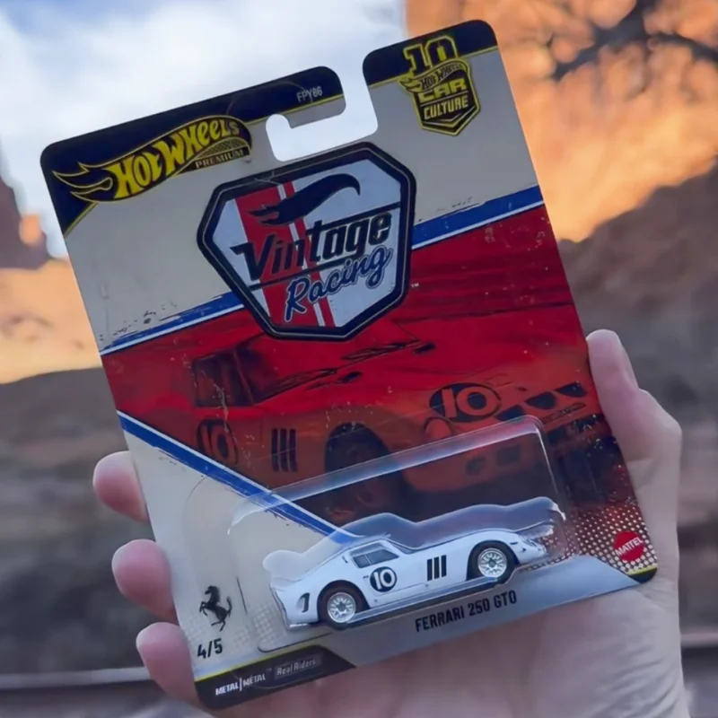 Фото Коллекционные модели автомобилей Hot Wheels 2026: Jaguar, Porsche, Corvette, Ferrari, Lancia в стиле Vintage Racing, масштаб 1:64, украшение, праздничный подарок №1