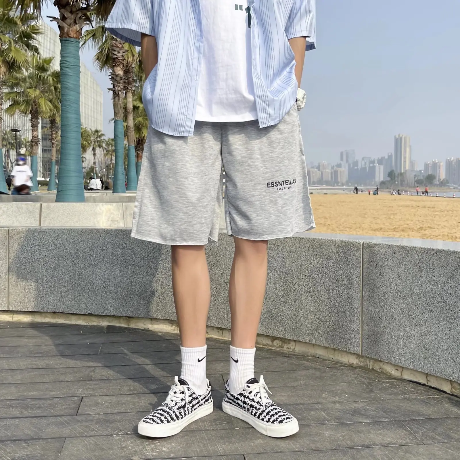 

Letter shorts men's five-point pants summer sports pants tide brand ins loose casual men's pants trend Korean version