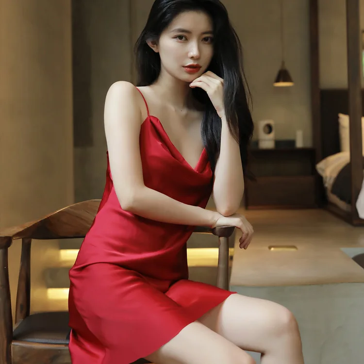 

Women Sexy Spaghetti Strap Nightgown Summer Split Short Nightdress Bride Wedding Lingerie Sleepshirts Rayon Lounge Home Dressing