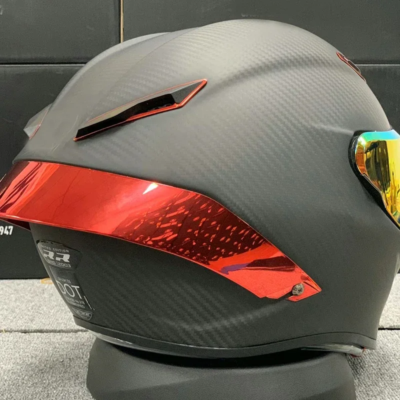 

New Arrival Carbon Fiber Material Full Face Motorcycle Motor Women and Men Winter Season Riding Safety Helmet With Big Spoiler
