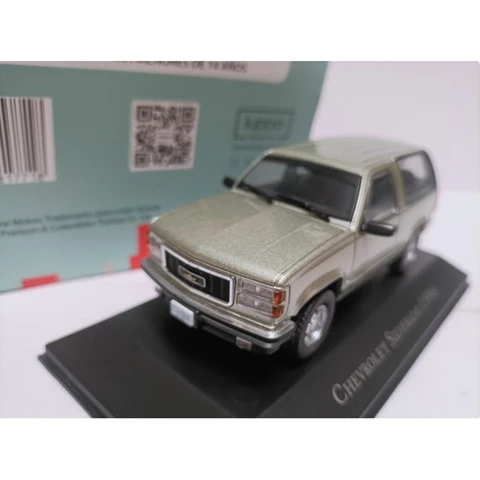WELLY Chevrolet's Silverado 1996 серебристый металл 1:43