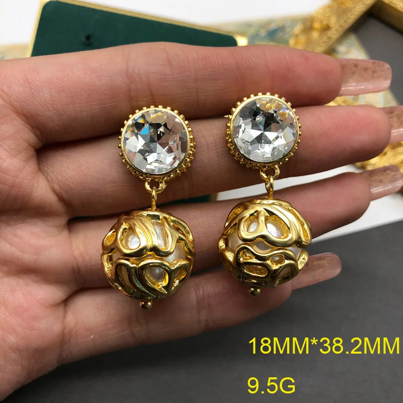 

European and American trendy retro fashion studded with zircon pearl flower ball earrings