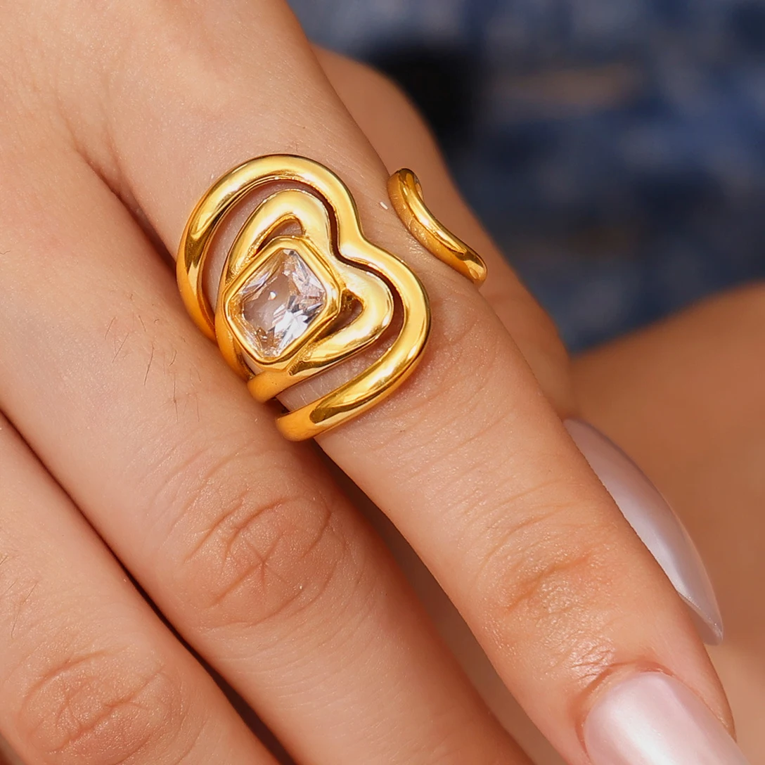 Женское кольцо из нержавеющей стали с позолотой и белым стеклом