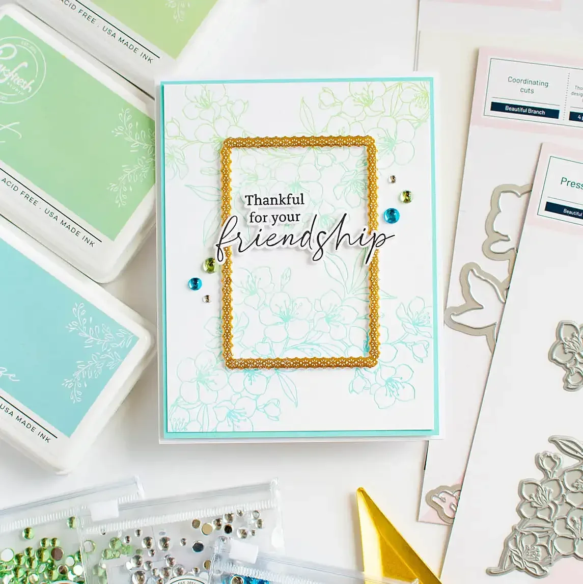 Украшение для дневника червень розовые значки вырубные штампы трафарет