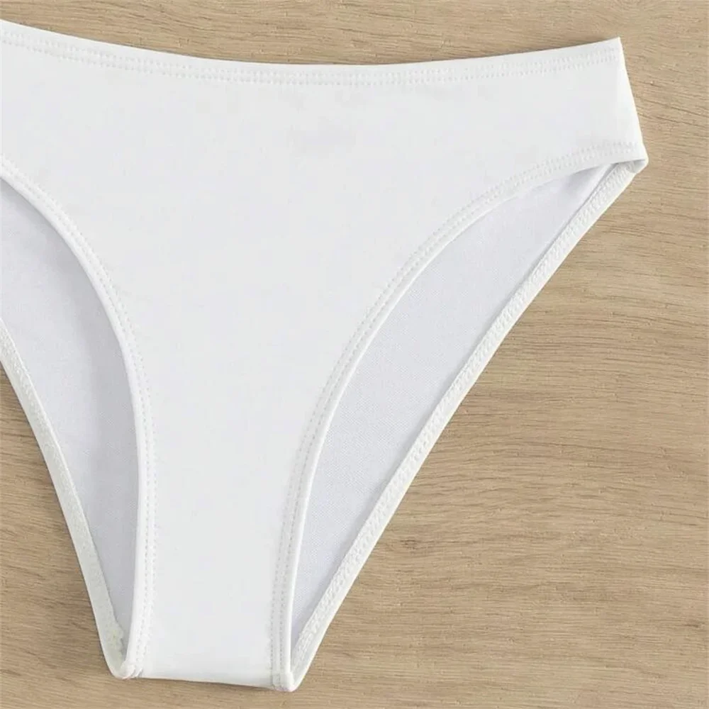 Бикини с белыми цветами бандо купальник цветочным рисунком женский из двух