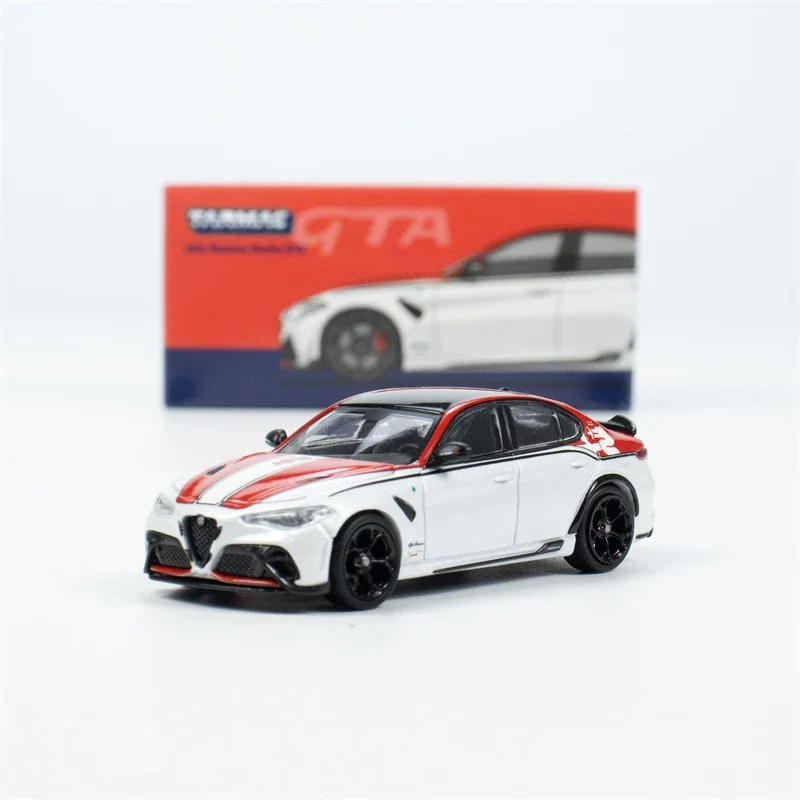 Литая под давлением модель автомобиля Tarmac Works 1:64 Alfa Romeo Giulia GTA красный белый цвет