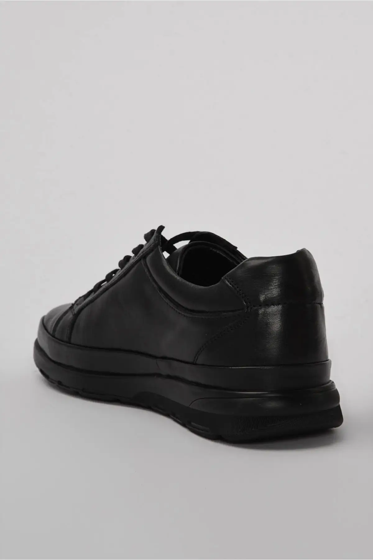 

Men Sport Footwear Black Genuine Leather Sneaker Ayya Breathable Sneakers Lightweight Trainers Vulcanize Shoes Comfort Cool