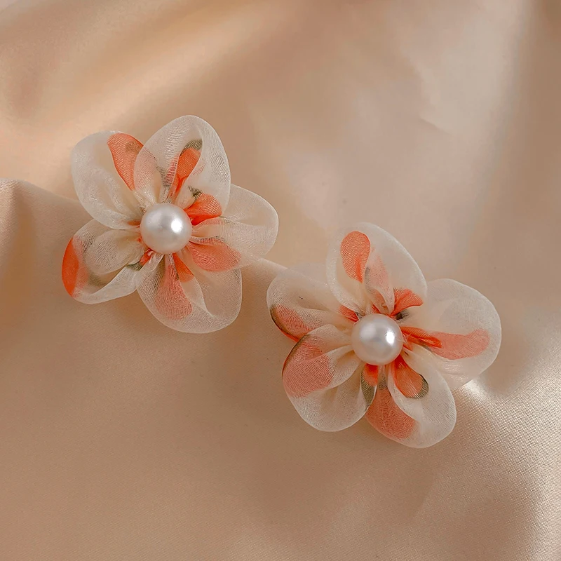 

Sweet Flower Blossoms Cloth Pearl Stud Earrings for Women Korean Fashion Romantic Cute Girl Statement Jewelry Wedding Party Gift