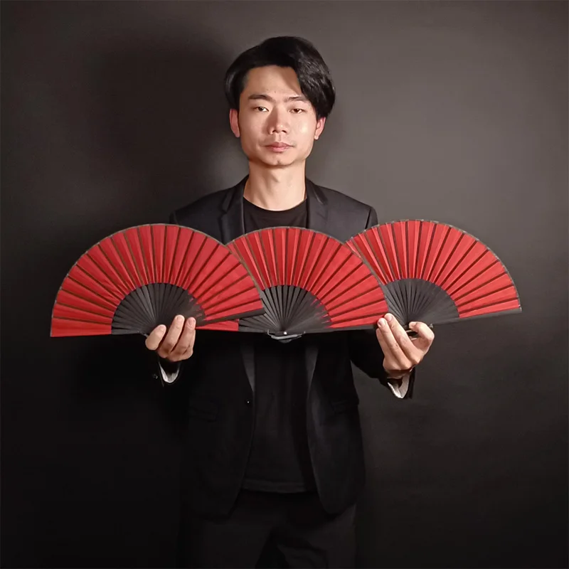 Тройное производство фанатов волшебные трюки появляются фанаты появляющиеся