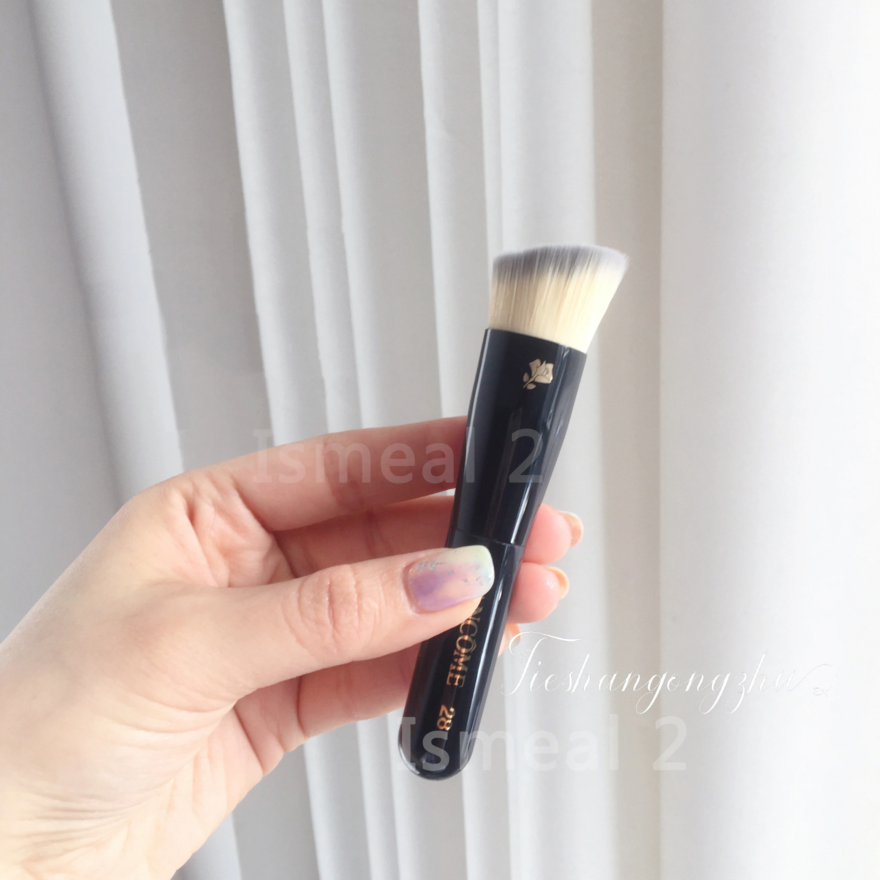 

Lancom€ N°28 Foundation Makeup Brush - BB Cream Liquid Foundation Brush Synthetic Bristle Flawless Beauty Cosmetics Brush Tools