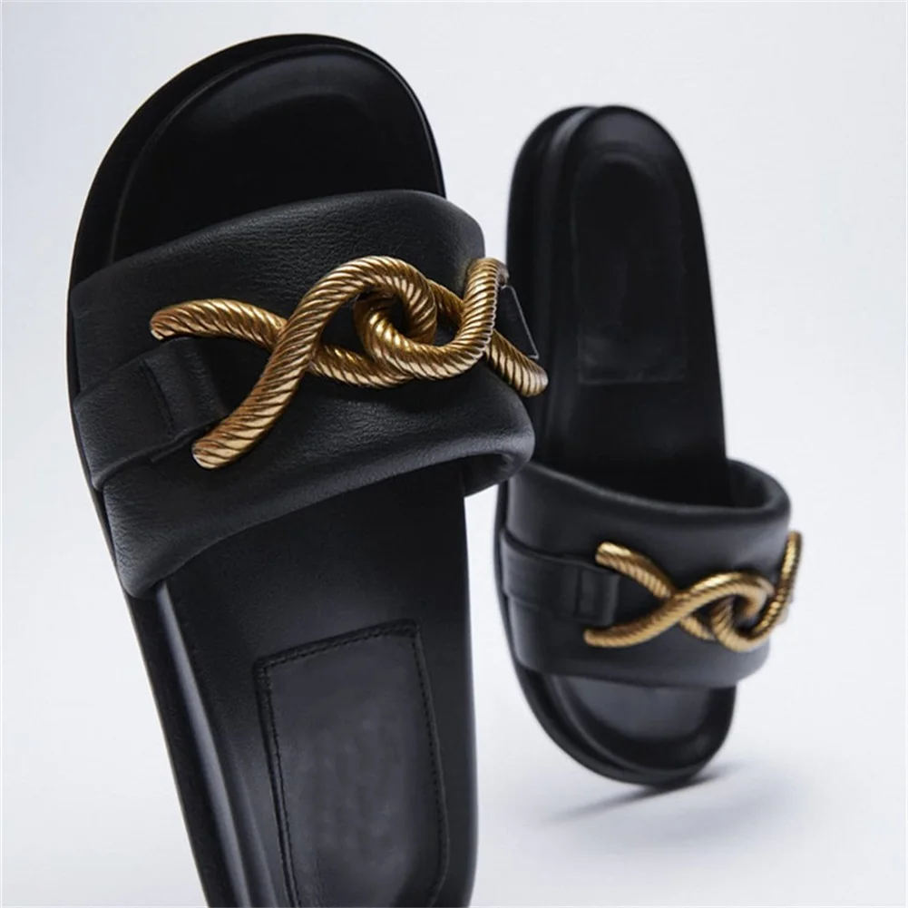 

Модные брендовые дизайнерские женские тапочки, летние роскошные сандалии с металлической декоративной мягкой подошвой, удобные легкие жен...