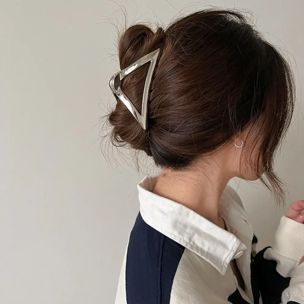 

Temperament Hair Accessories Fashion Metal Triangle Hair Claw Hair Clip Women Headwear Geometric Hairpins