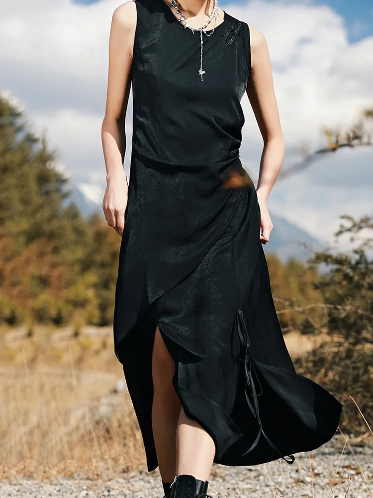 

XITAO Black Slit Sleeveless Dress Fashion Temperament Solid Color Asymmetrical Vintage Chinese Button O-neck Women ZY6771