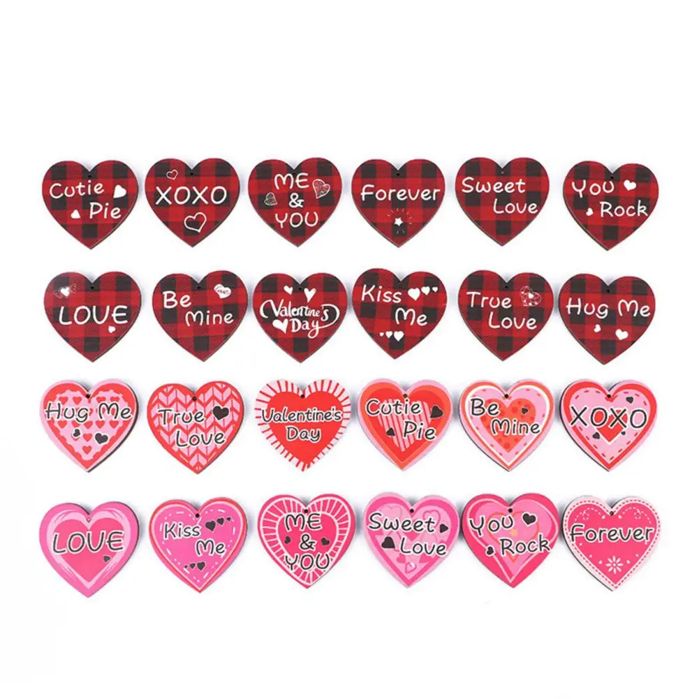 

Деревянная подвеска в виде фотографий на День святого Валентина