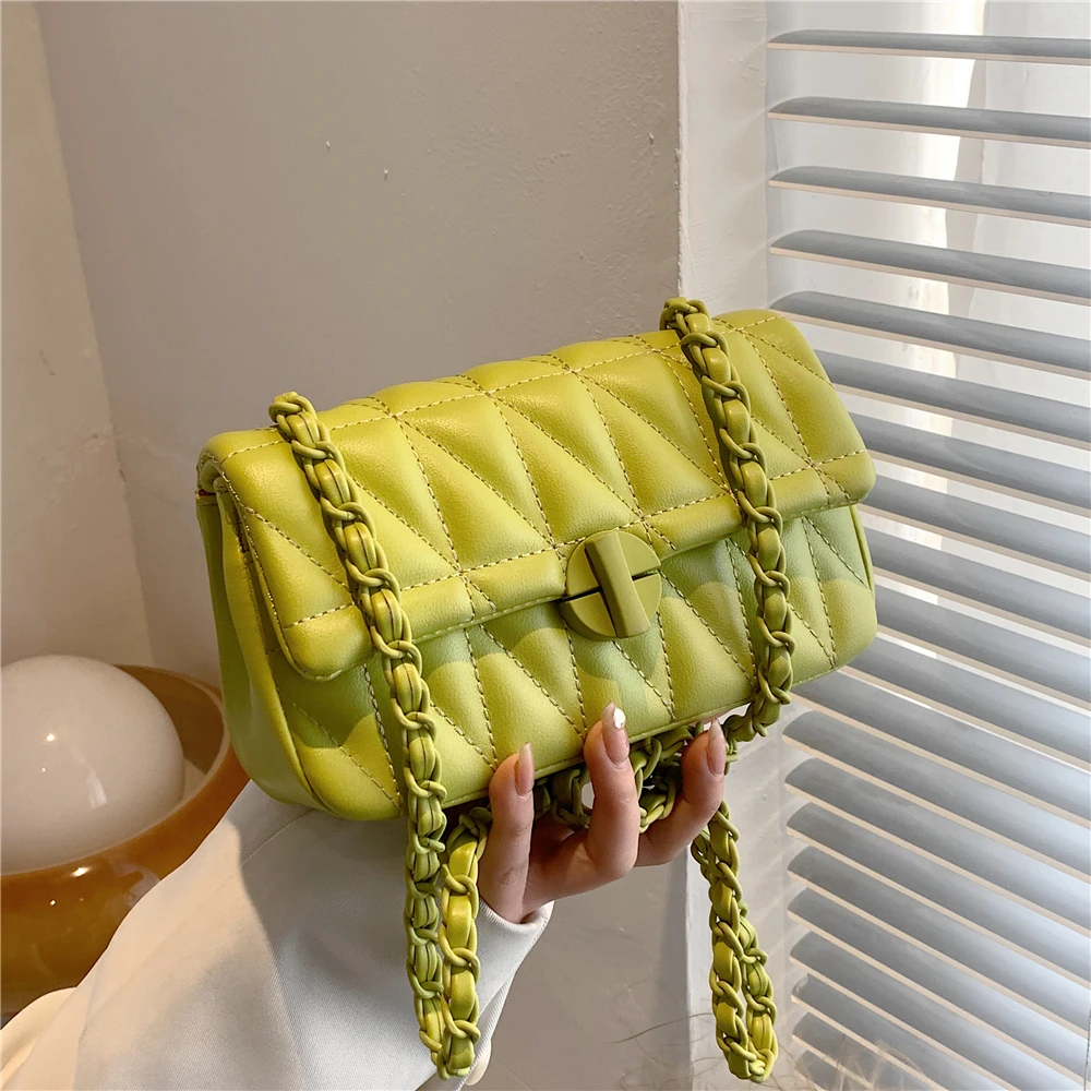 

Burminsa Trendy Round Lock Designer Quilted Chain Small Shoulder Crossbody Bags For Women Brand Luxury Flap Ladies Handbags 2022