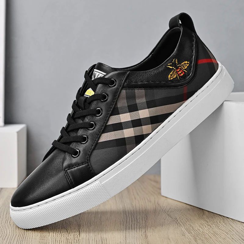 

High Quality Genuine Leather Men's Shoes 2023 New Striped Little Bee Fashion Trend Flat Bottom Casual Shoes White Shoes