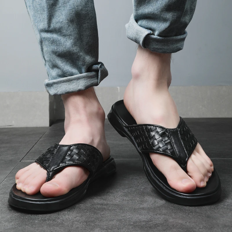 

WEH Mens Slippers 2022 Men Comfortable Flip-flops Man Casual Shoes Summer New Breathable Outdoor Beach Mens Slides Flip Flops