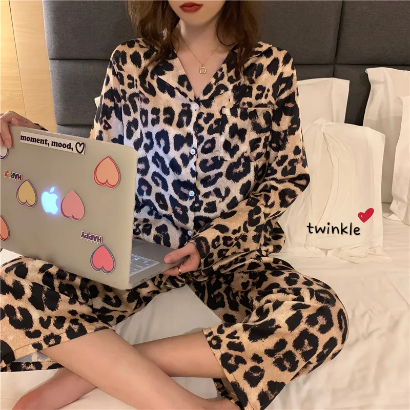 

2022 new pajamas women spring and autumn cotton long sleeve cardigan senior feeling can be worn outside the residential suit set