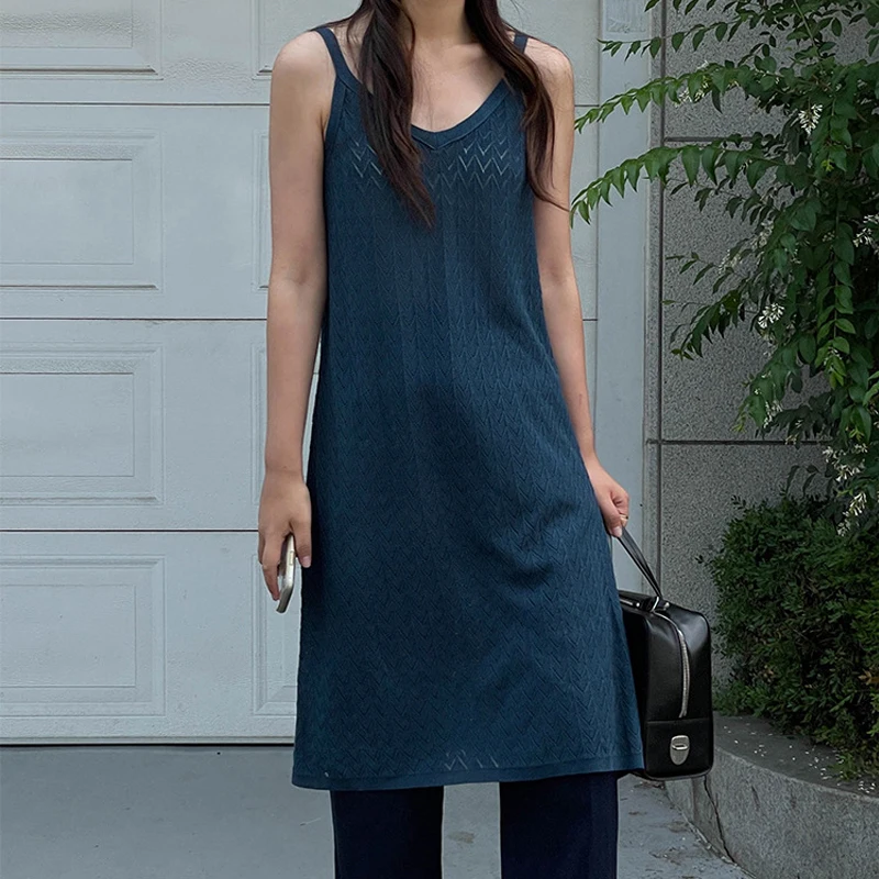 

Summer women's casual solid color V-neck cutout design knitted suspender dress