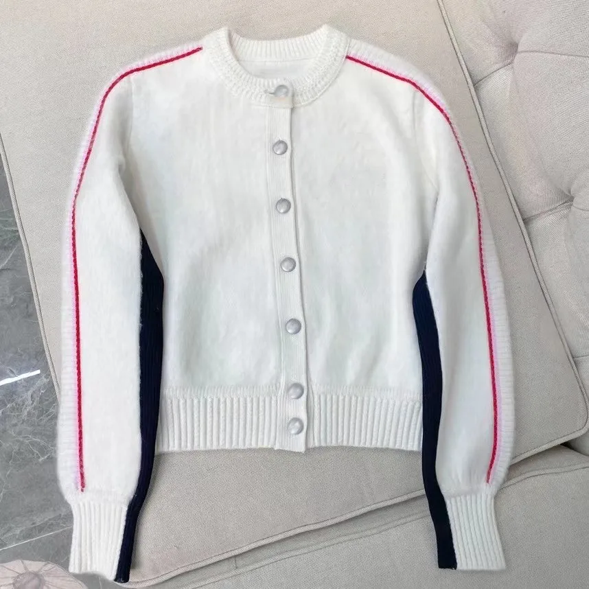 

2021 Early Autumn Women's New Jacquard Embroidered Cashmere Knit sweater