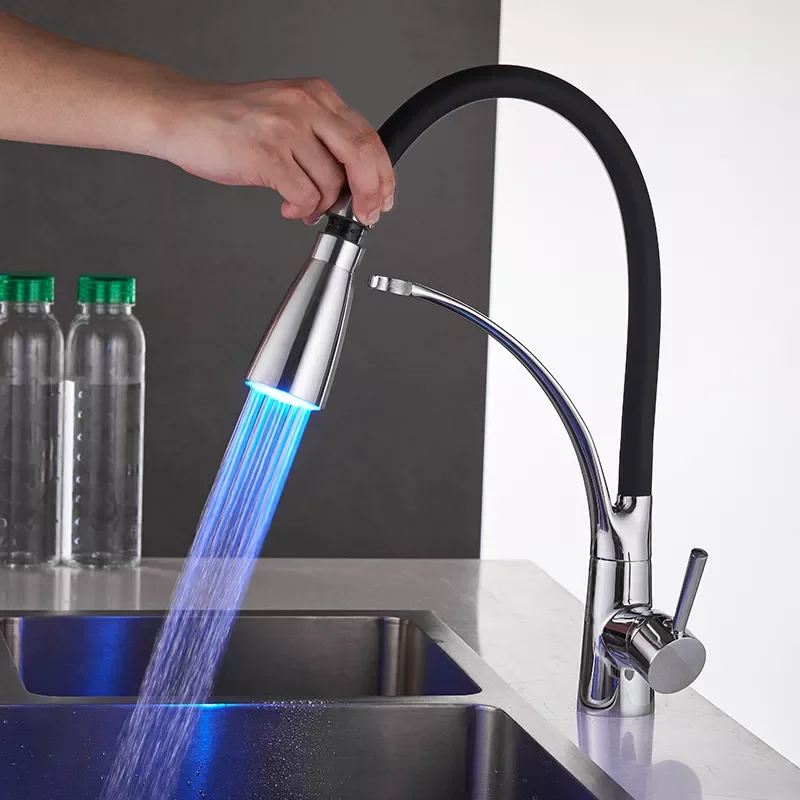 

Kitchen Faucets with Rubber Design Chrome Mixer Faucet for LED Kitchen Single Handle Pull Down Deck Mounted Crane for Sinks 7661