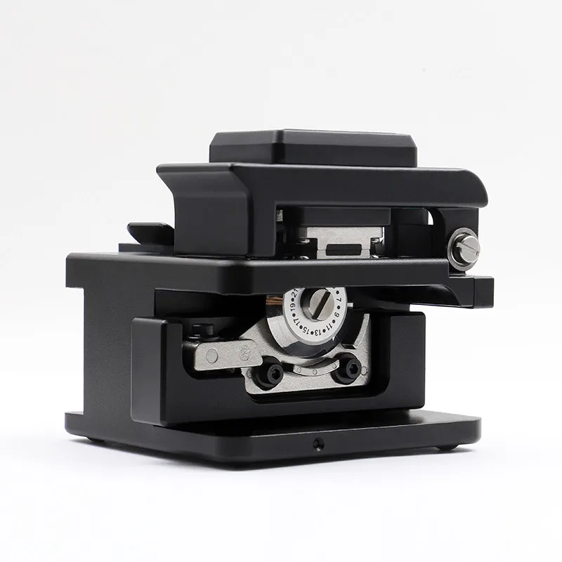New Starter High-precision automatic Tribrer fiber cleaver 24 faces optic fiber fusion splicer mini cable cutter CLV-200D