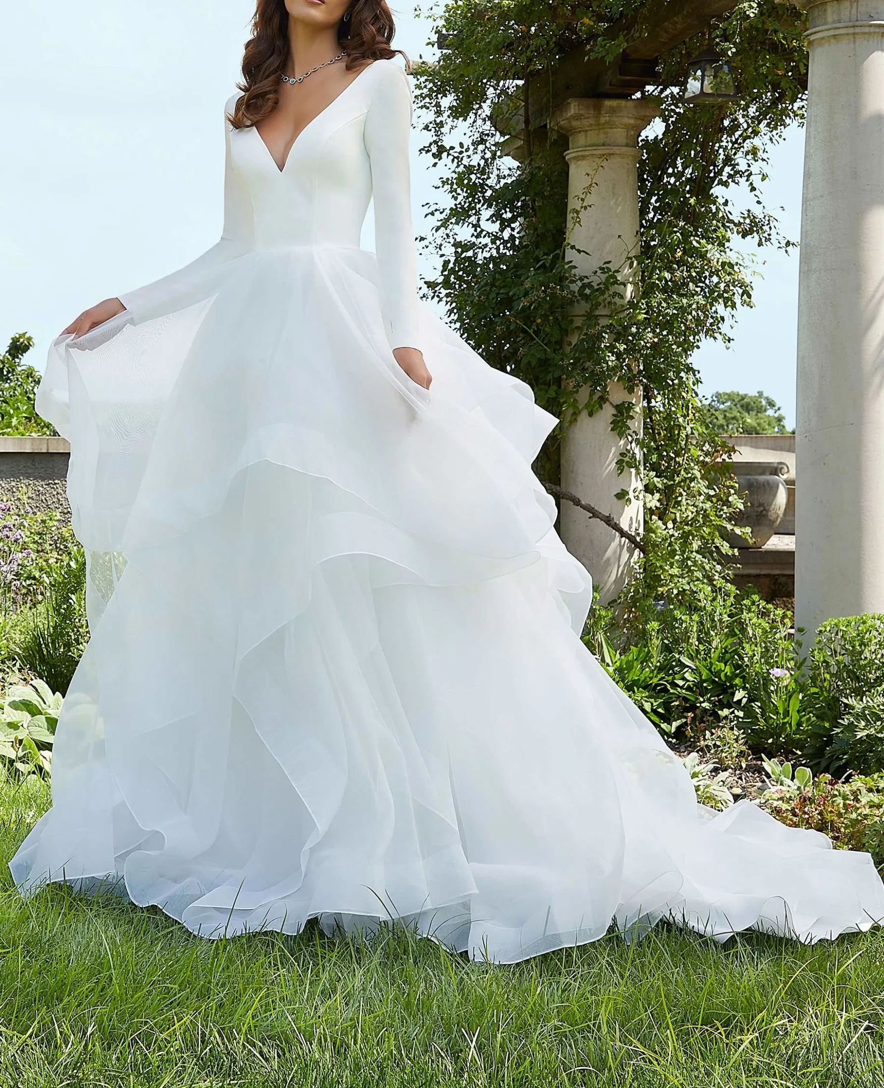

Autumn Long Luxury Women Bride A-Line Organza Wedding Dress Gown WHW-606