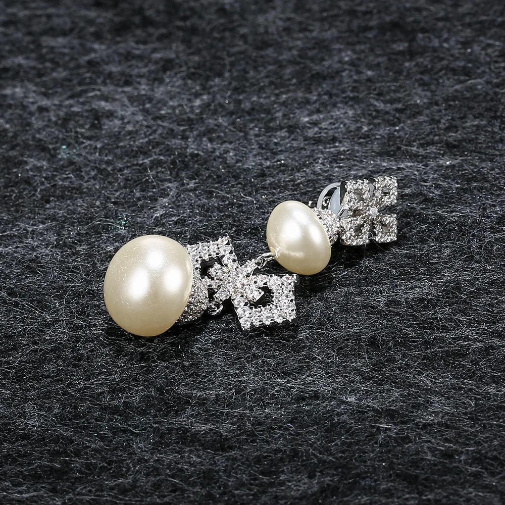 

APM STYLE High Quality 925 Sterling Silver Single Gothic Temperament Of Pearl Earrings Set Auger Earrings To Send Friends Gifts