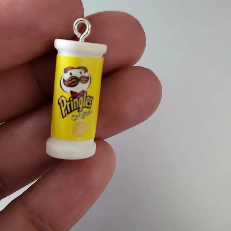 Оригинальные серьги в виде картофельной стружки