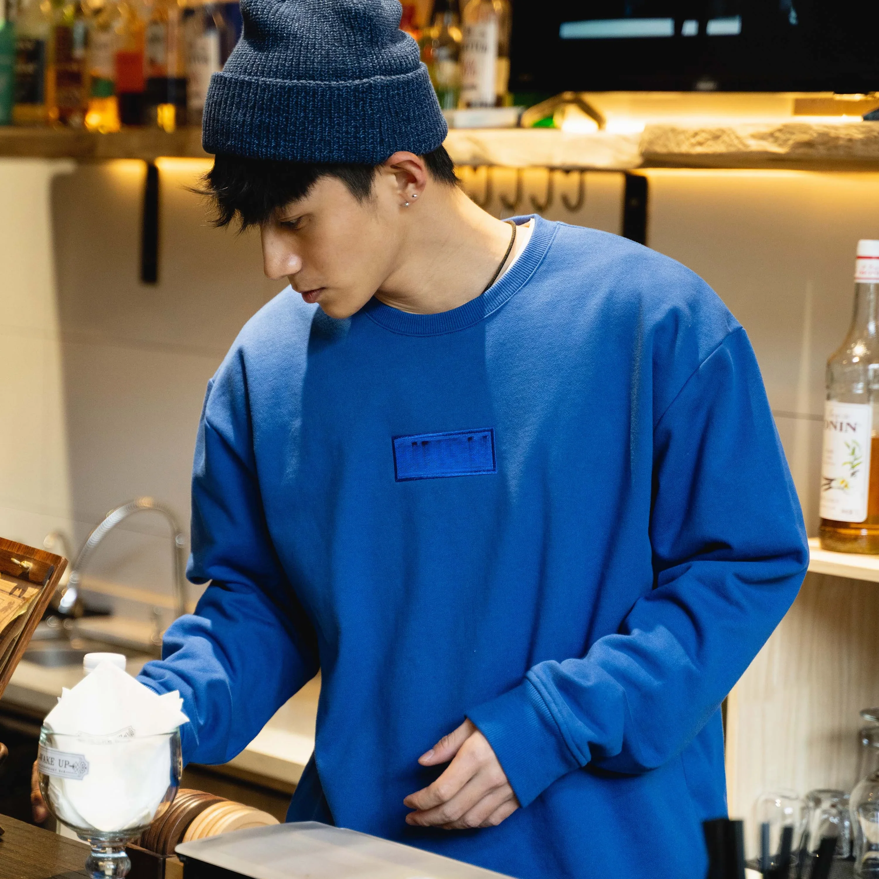 

BOX EMBROIDERED LOGO CREW NECK SWEATER Klein Blue Pullover Long Sleeve hoodie men streetwear