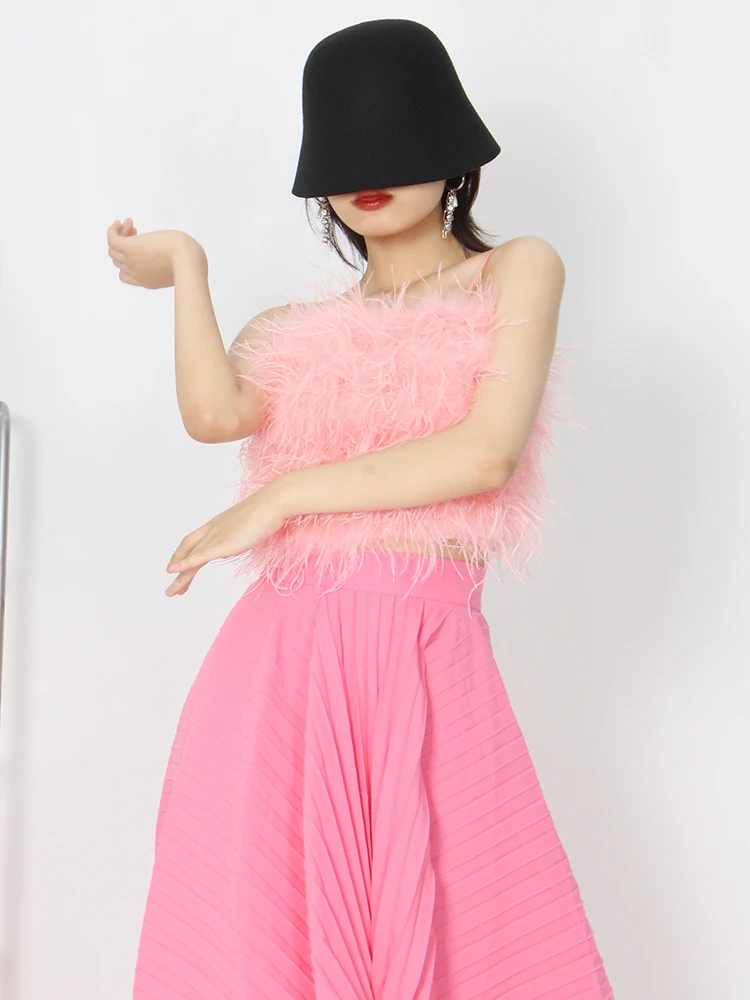 Женский топ с перьями TWOTWINSTYLE однотонный без рукавов квадратным воротником