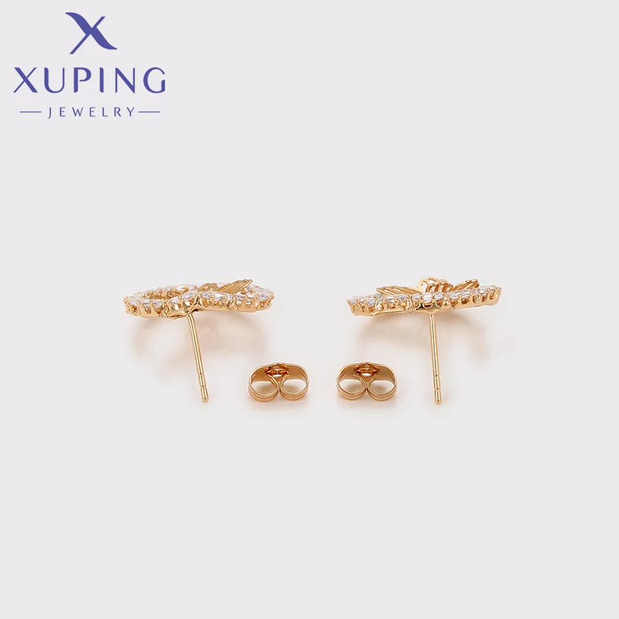 Женские серьги-гвоздики в виде бабочек