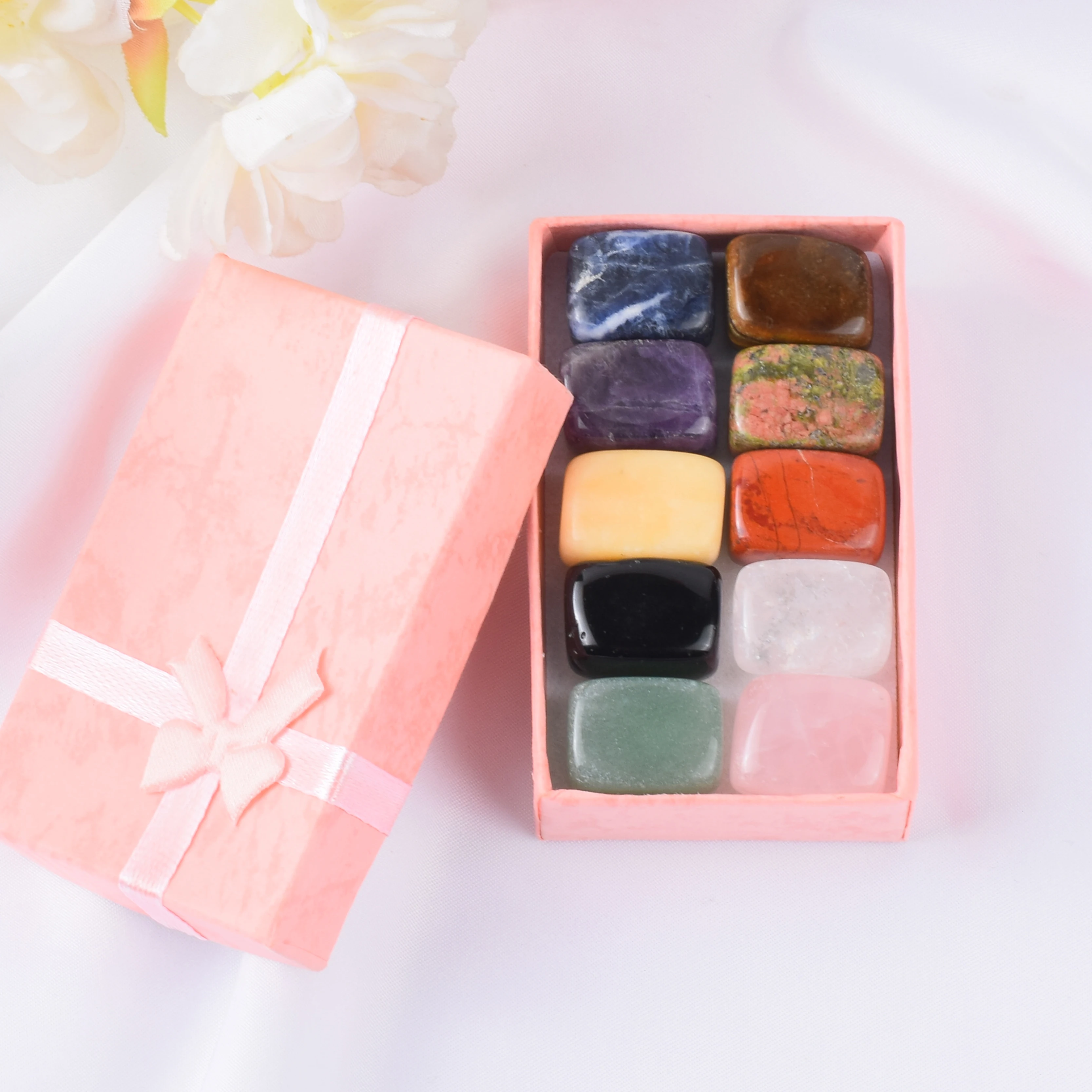 

Набор из 10 натуральных камней для декора