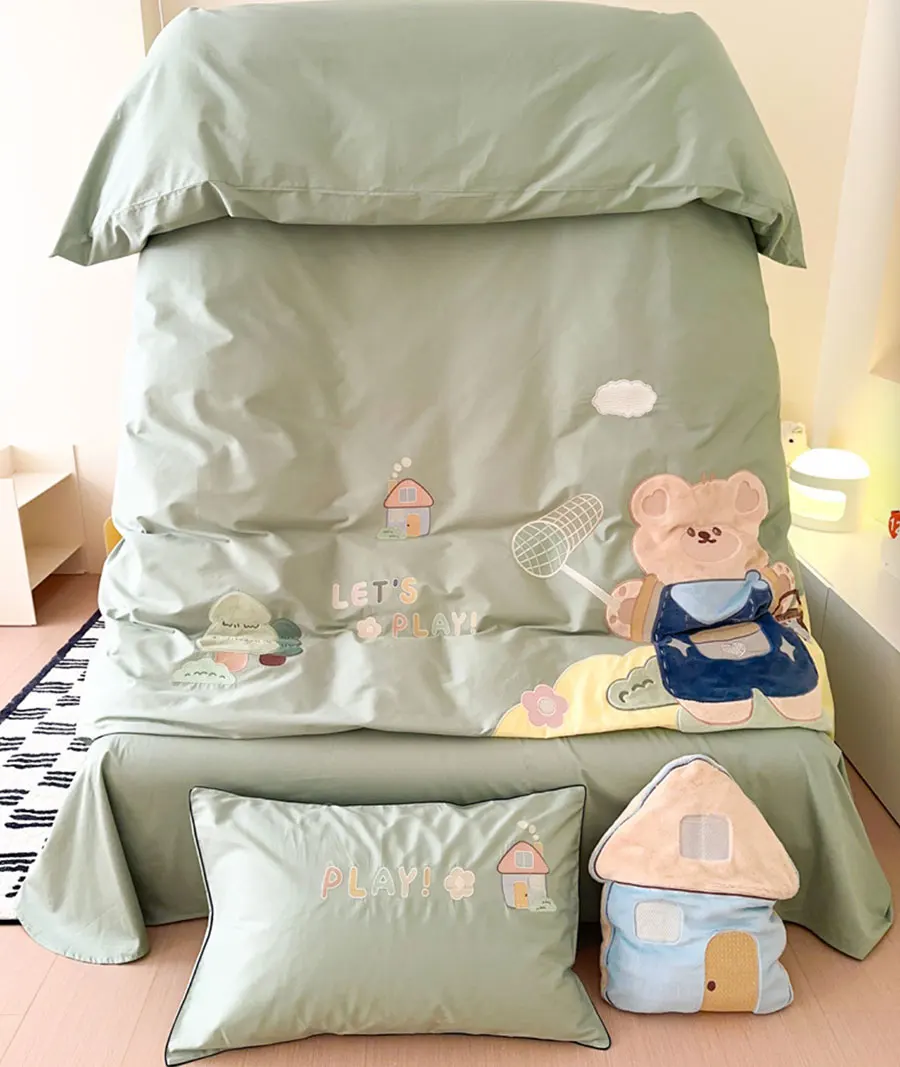 Комплект постельного белья с вышивкой Медведь