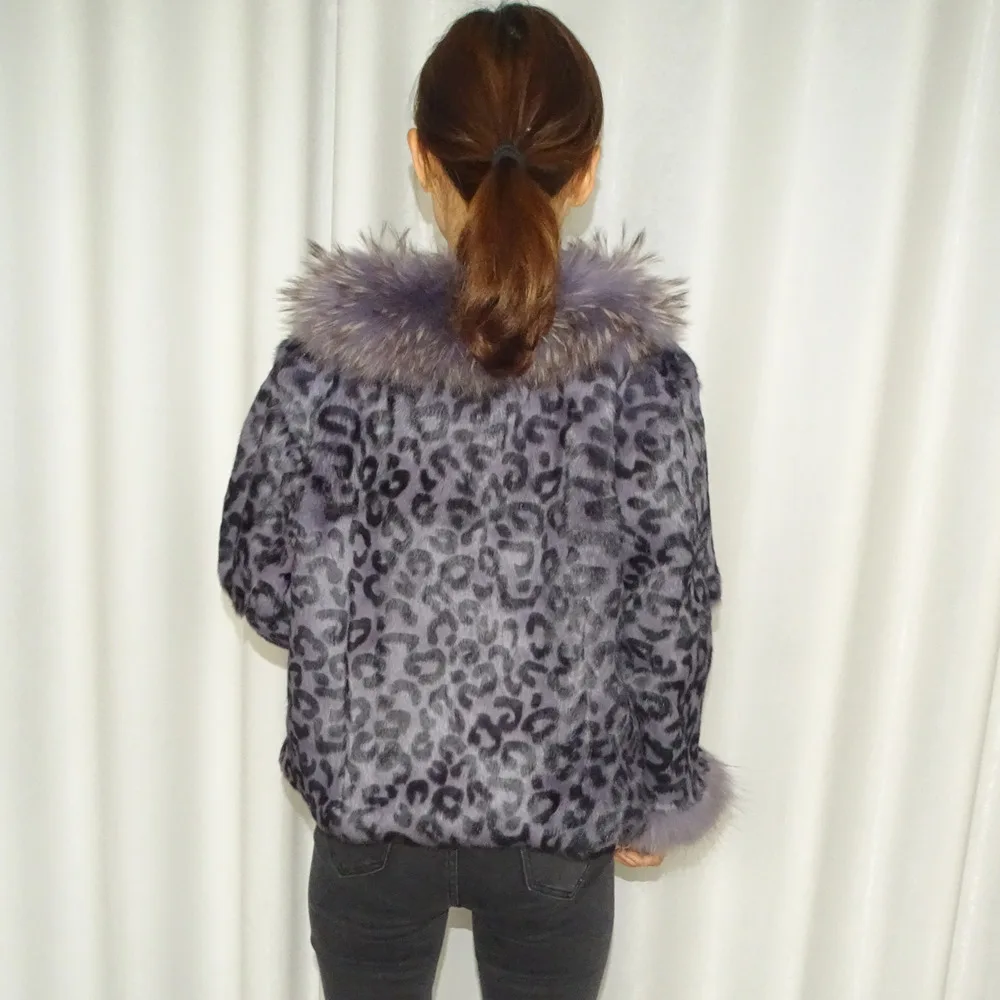 Модное женское меховое пальто с леопардовым принтом из кроличьего меха и