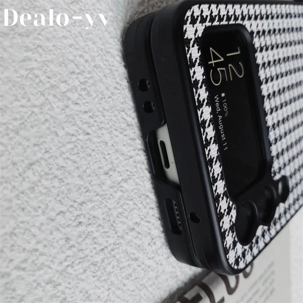 Luxury Leather Full Enclosure Protection Shell for Samsung Galaxy Z Flip3 Classic Simple Plaid Pattern Design for Z Flip4 Case