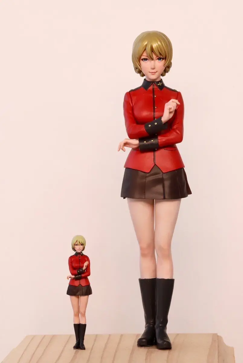 

1/20 Scale Die Casting Resin Model Assembly Kit Girl and Tank Darjeeling (unpainted) (requires Assembly)