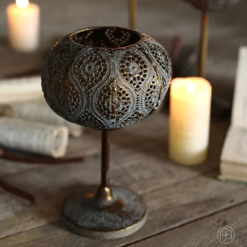 

Luxury Metal Centerpieces Holders Romantic Vintage Elegant Silver Candels Holder Dinning Table Candelabros Tealight Holder Decor
