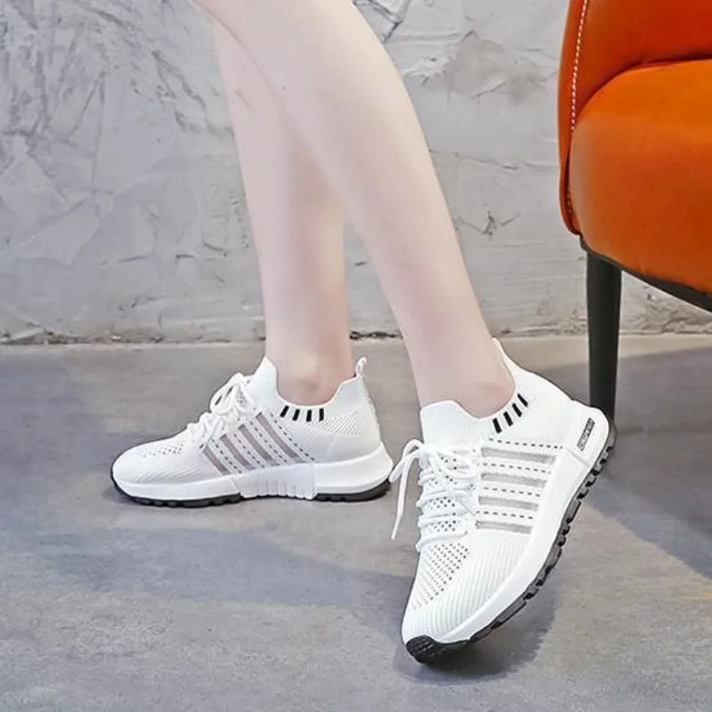 Новинка летняя женская обувь трикотажная спортивная белая легкая Студенческая