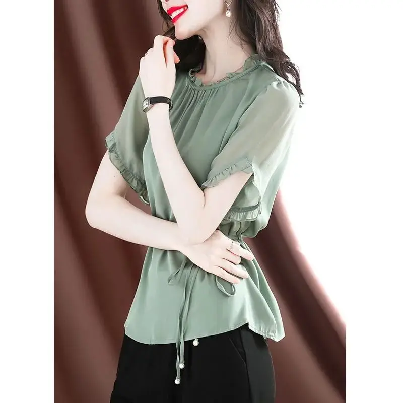 

Casual imitation silk shirt Women new design sense 2023 summer Small number of lace short sleeve waist mulberry blouse female