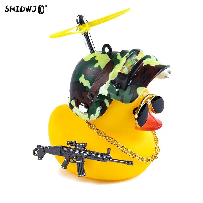 

Аксессуары для автомобиля, украшение интерьера автомобиля, милая модная маленькая Желтая утка с шлемом для велосипеда, мотора, аксессуары д...