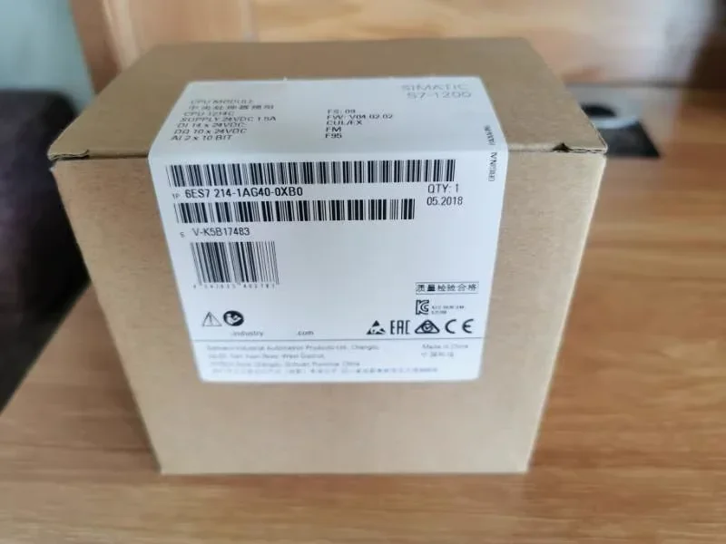 Новый и оригинальный 6ES7972-0BA61-0XA0 6ES7214-1AG40-0XB0