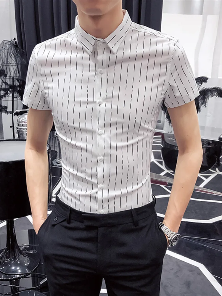 

Men's Summer Casual Slim Fit Interrupted Striped Short Sleeve Shirts Lapel Single Breasted Regular Everyday Short Sleeve Shirts