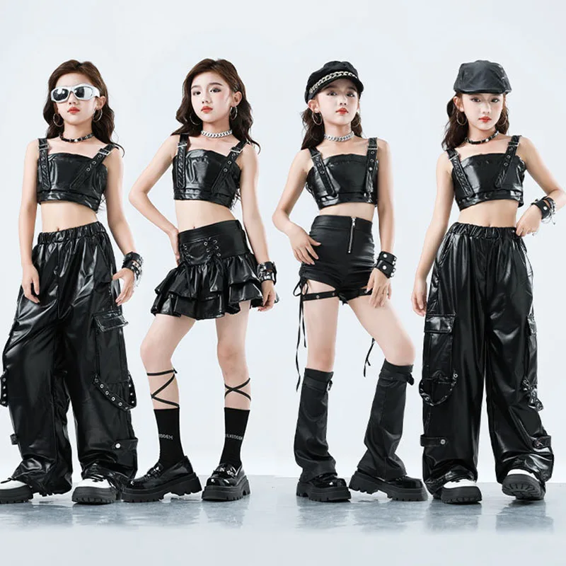 Фото Детская одежда в стиле хип-хоп Kpop, черная укороченная майка из искусственной кожи, многослойная юбка, брюки-карго, шорты с ремешком для девочек, танцевальный костюм, одежда №1
