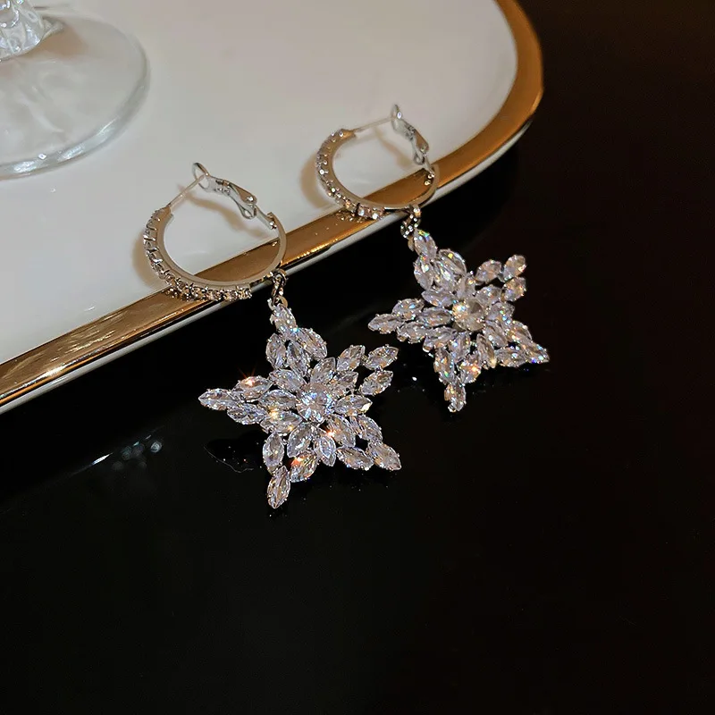 

Korean Geometric Earing Exaggerated Star Earrings for Women CZ Silver Color Ear Earrings Fashion Jewelry New Year Gift