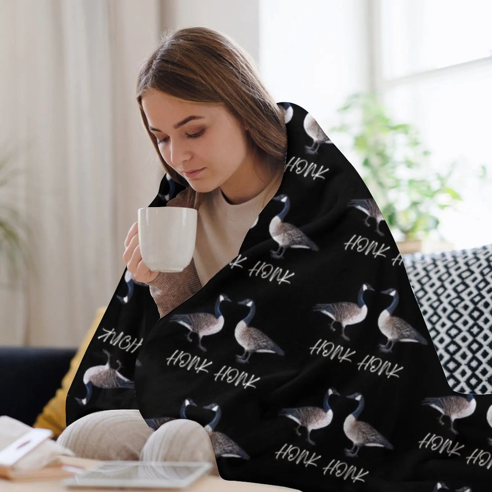 Пушистый плед Canada Goose